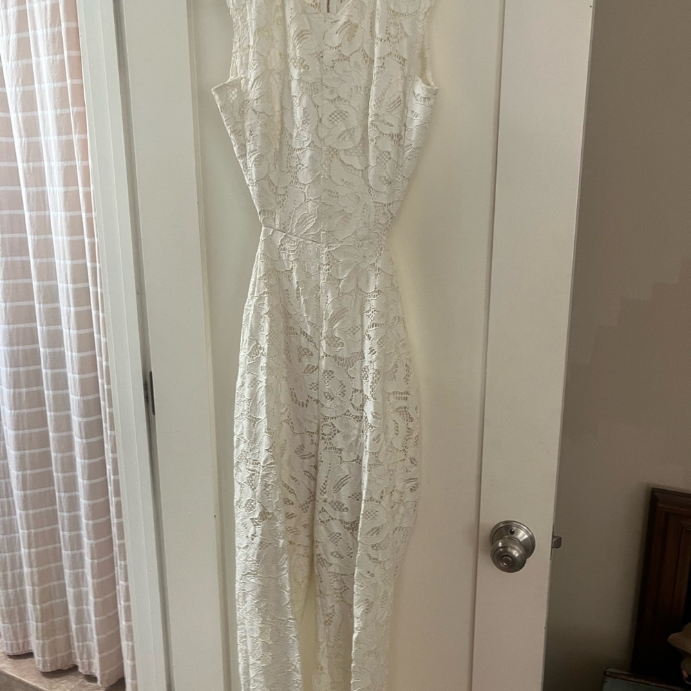 Sleeveless Lace Jumpsuit in Ivory